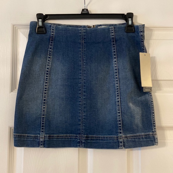 JOLT MINI JEANS SKIRT size 26W brand new length 15” waist 26” - Picture 1 of 8